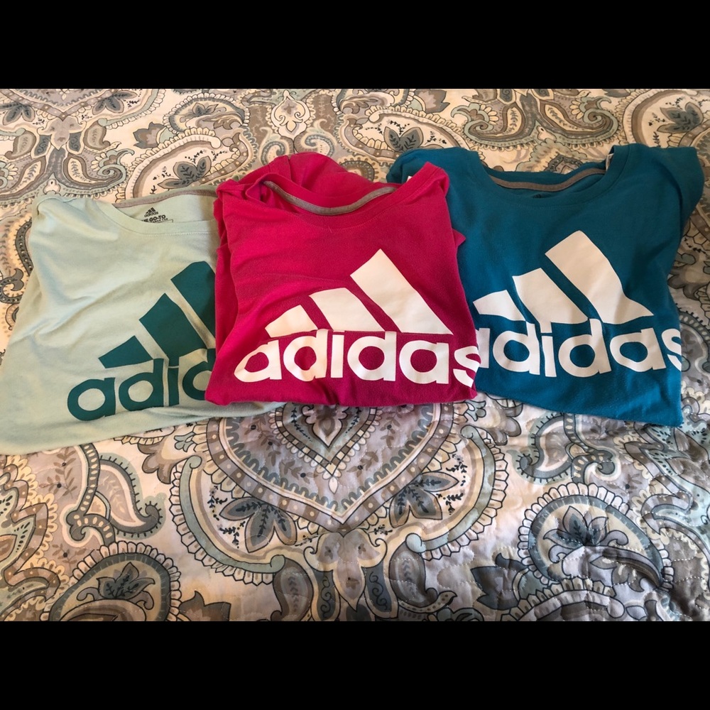 Women’s ADIDAS TSHIRTS SIZE M